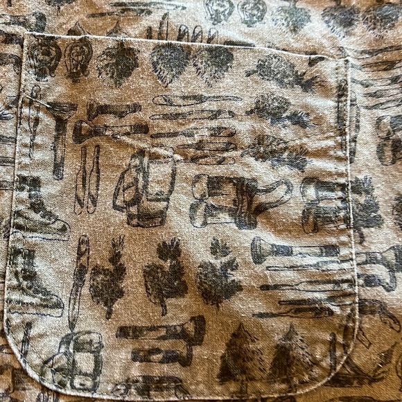 Woolrich-size M-rugged outerwear short sleeve button down. Thick durable cotton - Picture 10 of 10